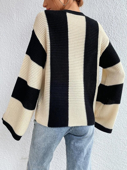 Classic Vintage Sweater with a Flattering Fit