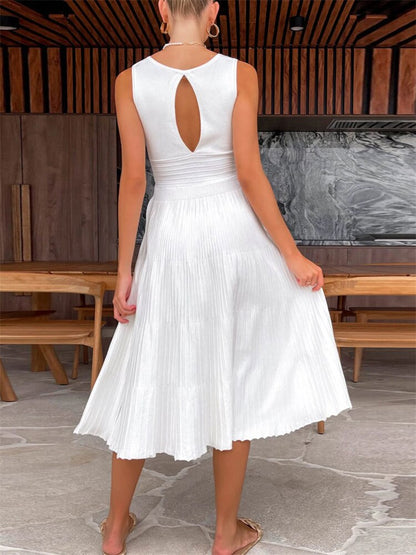 Effortlessly Elegant Dress with a Timeless Design