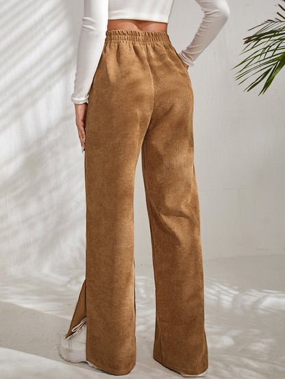 Classic Vintage Pants with a Flattering Fit