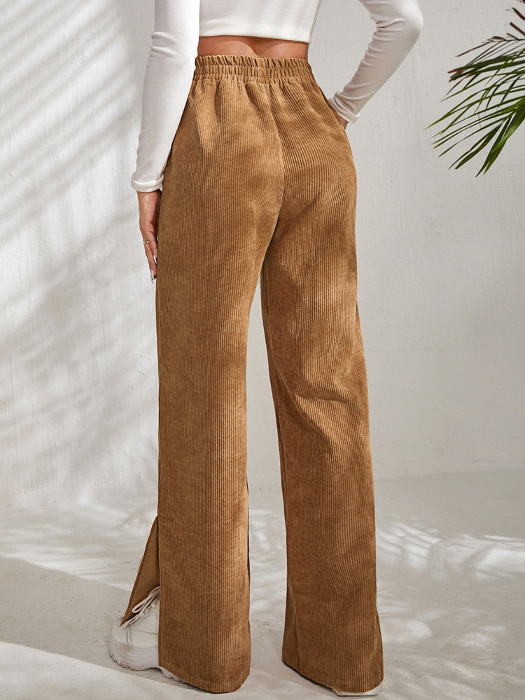 Classic Vintage Pants with a Flattering Fit