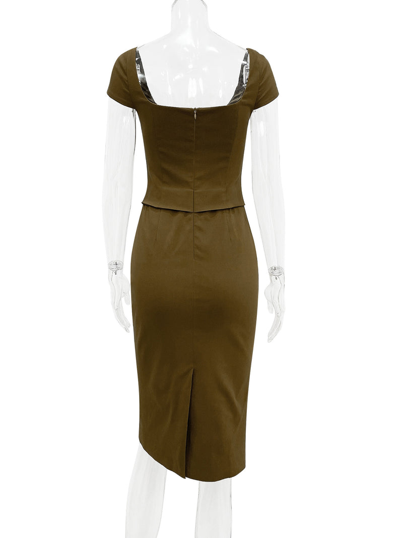 Well Tailored Dress with a Graceful Silhouette