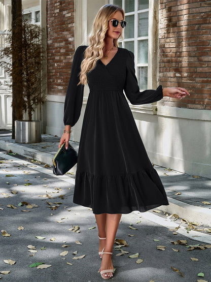 Beautifully Finished Dress in a Timeless Design