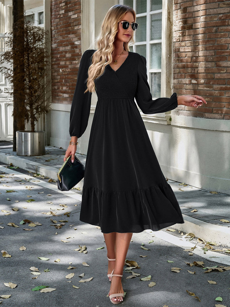 Beautifully Finished Dress in a Timeless Design