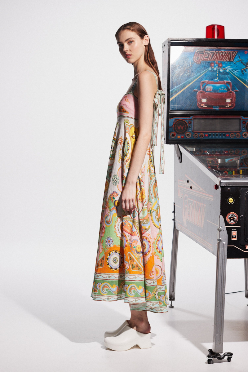 Gracefully Styled Dress for Any Occasion