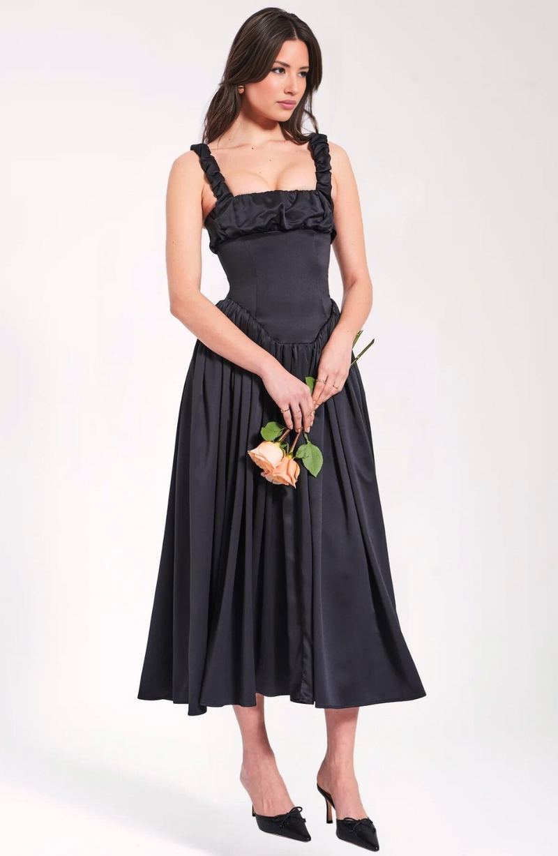 Classic Vintage Dress with a Flattering Fit