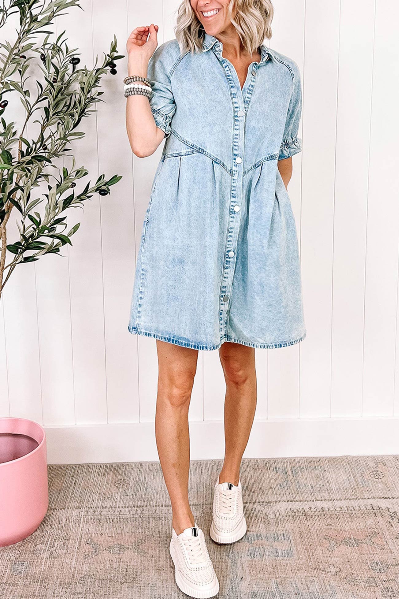 Classic Vintage Dress with a Flattering Fit