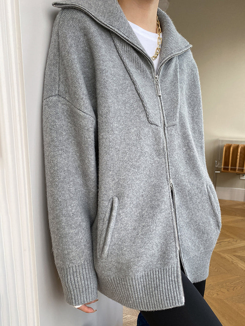 Well Tailored Cardigan with a Graceful Silhouette