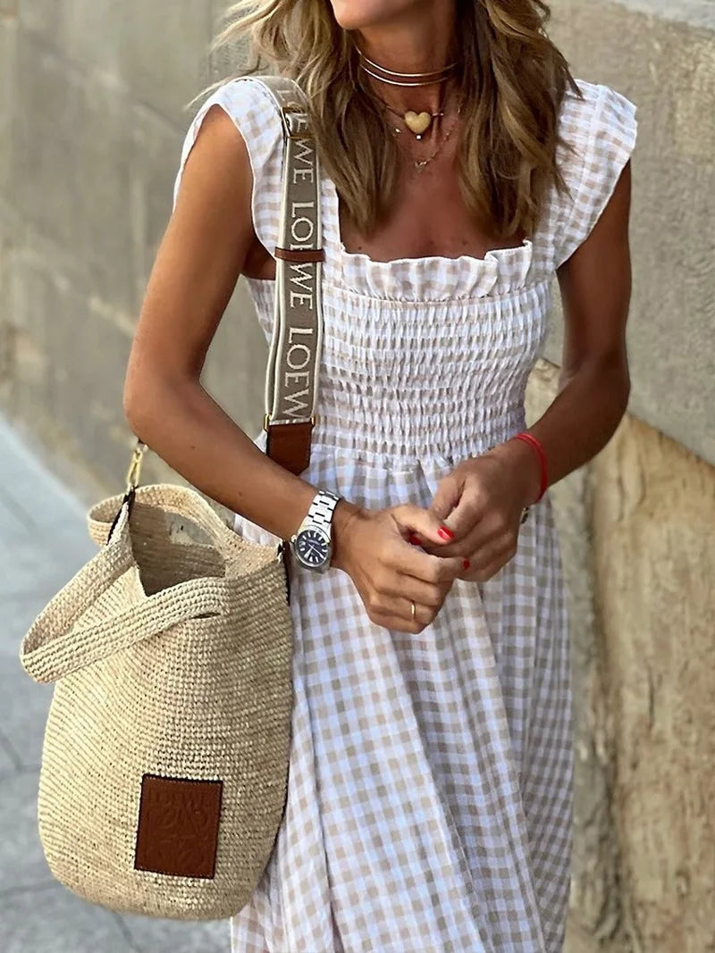 Sophisticated Dress with a Clean Classic Look