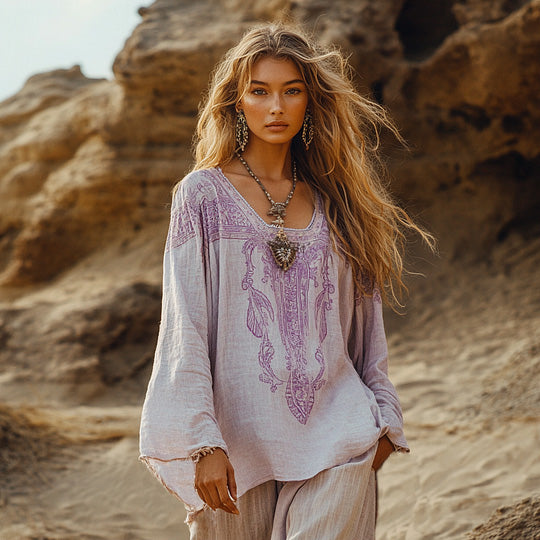 Effortlessly Elegant Blouse with a Timeless Design