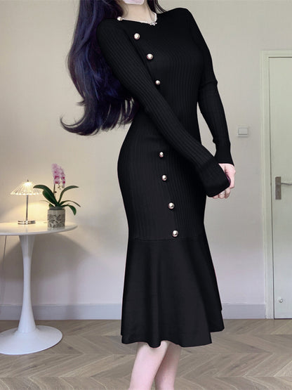 Beautifully Crafted Dress in a Classic Style