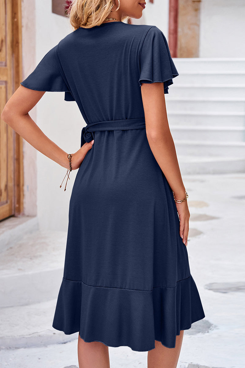 Beautifully Finished Dress in a Timeless Design