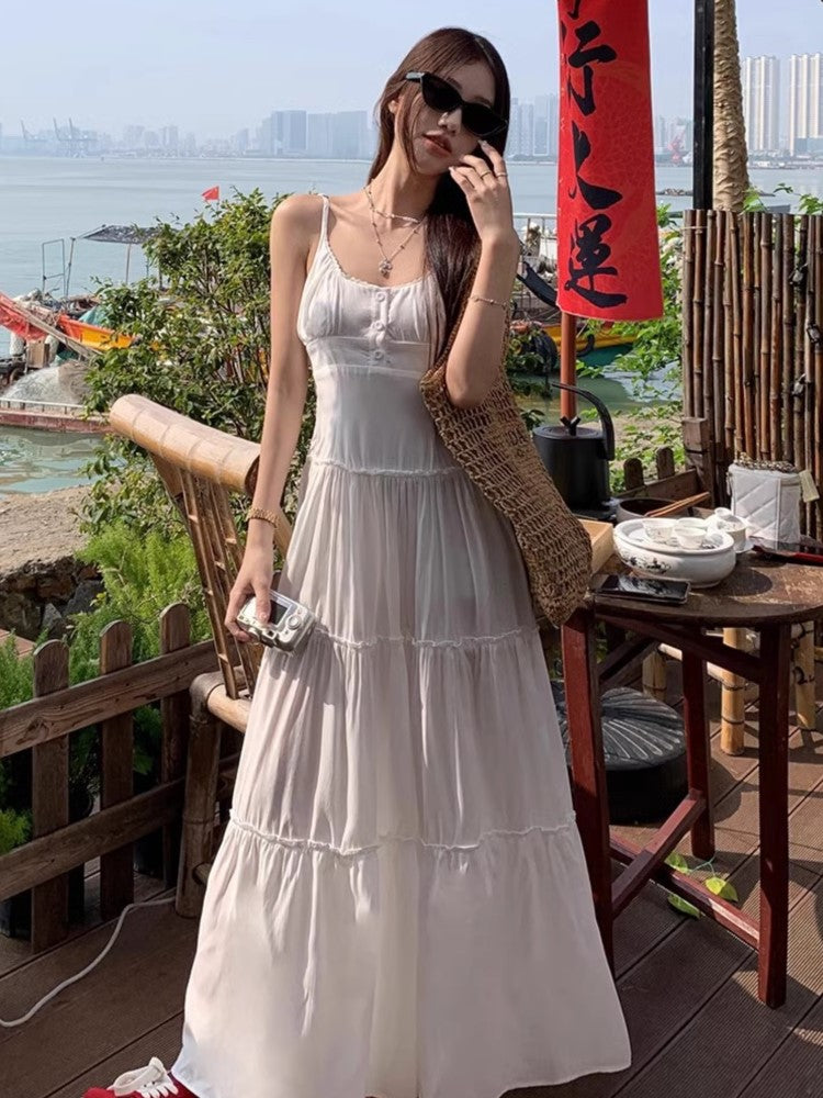 Beautifully Finished Dress in a Timeless Design