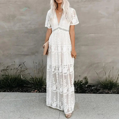 Beautifully Finished Dress in a Timeless Design