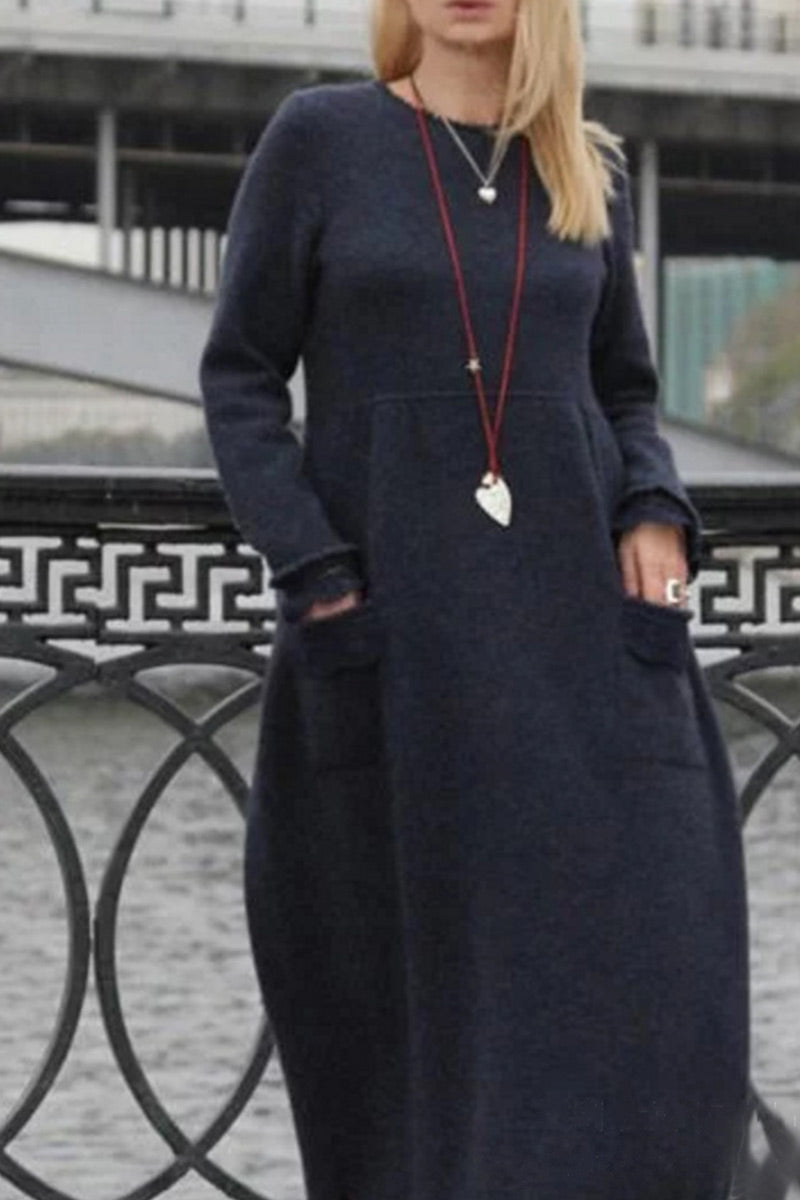 Classic Vintage Dress with a Flattering Fit