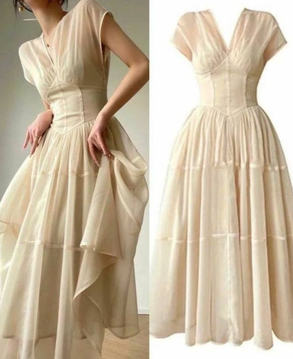 Gracefully Styled Dress for Any Occasion
