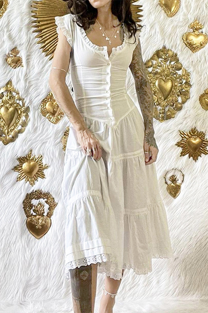 Effortlessly Elegant Dress with a Timeless Design