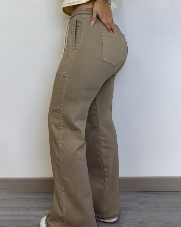 Polished Pants with an Effortless Classic Look