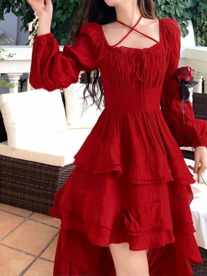 Well Tailored Dress with a Graceful Silhouette