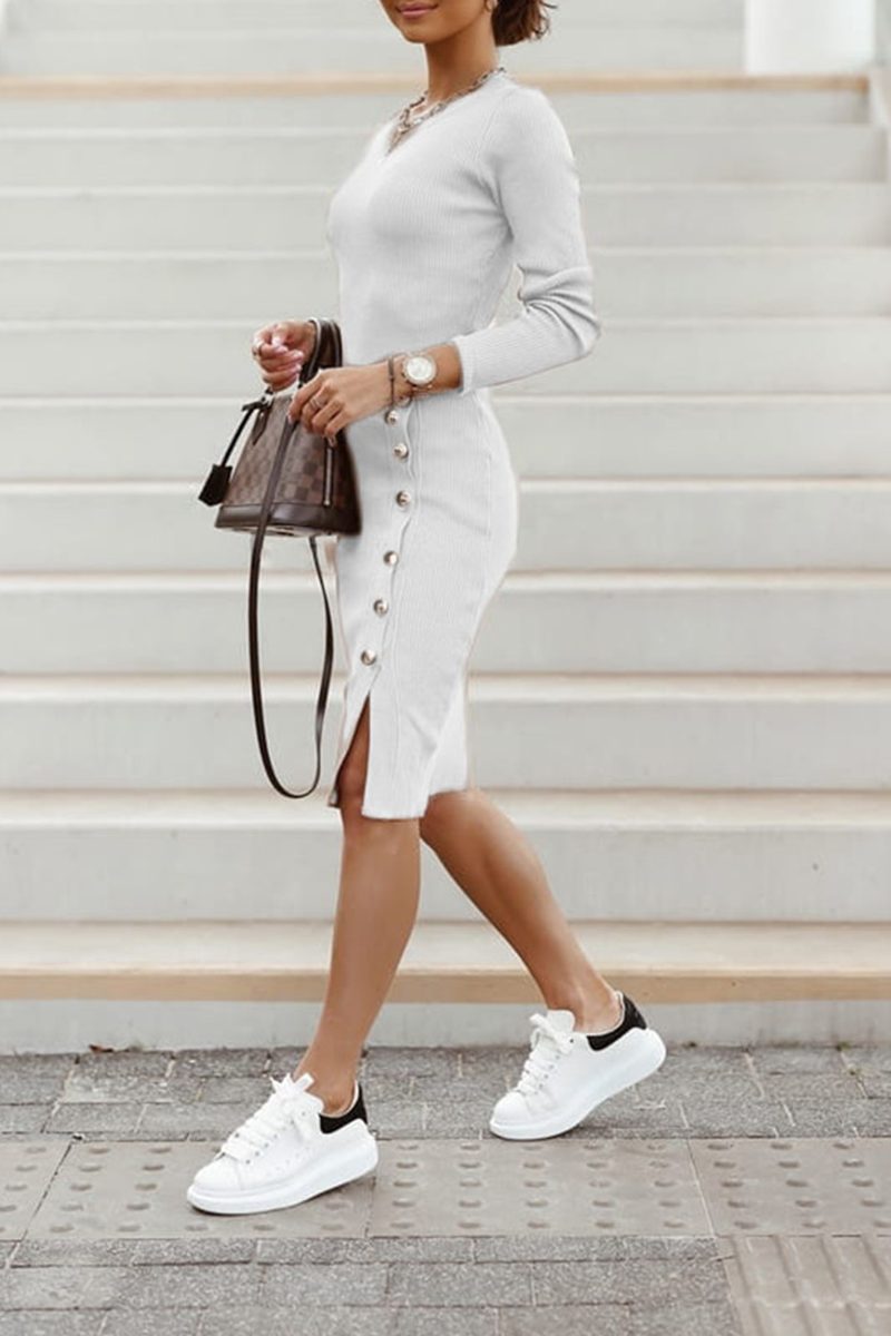 Gracefully Styled Dress for Any Occasion