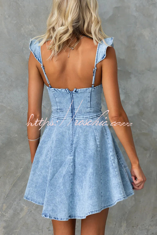Sophisticated Dress with a Clean Classic Look