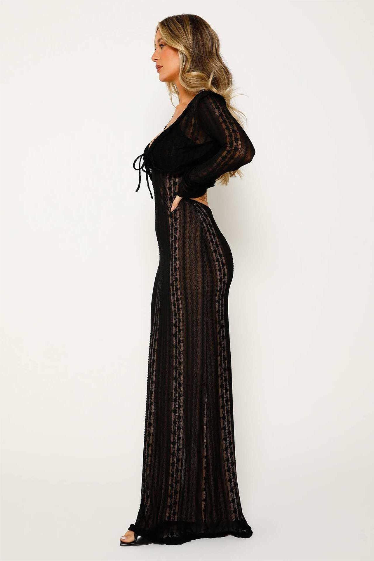 Gracefully Styled Dress for Any Occasion