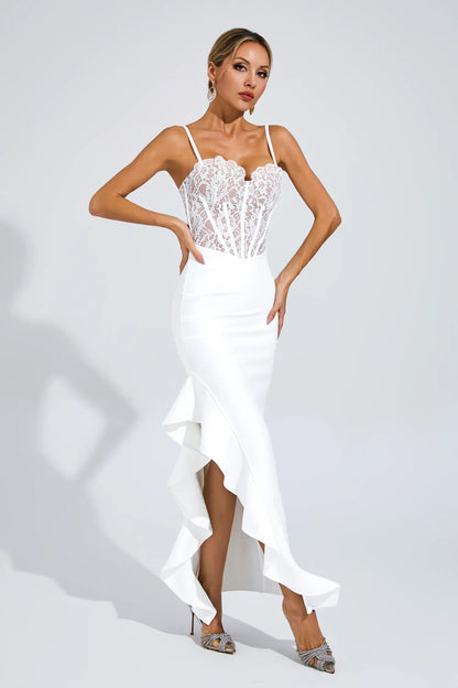 Beautifully Finished Dress in a Timeless Design