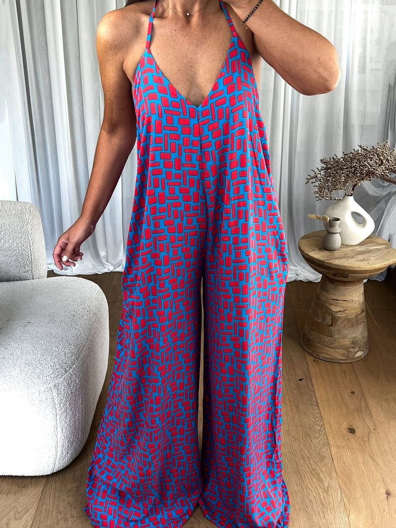 Well Tailored Garment with a Graceful Silhouette
