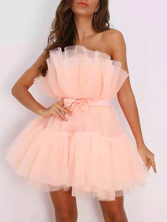Effortlessly Elegant Dress with a Timeless Design