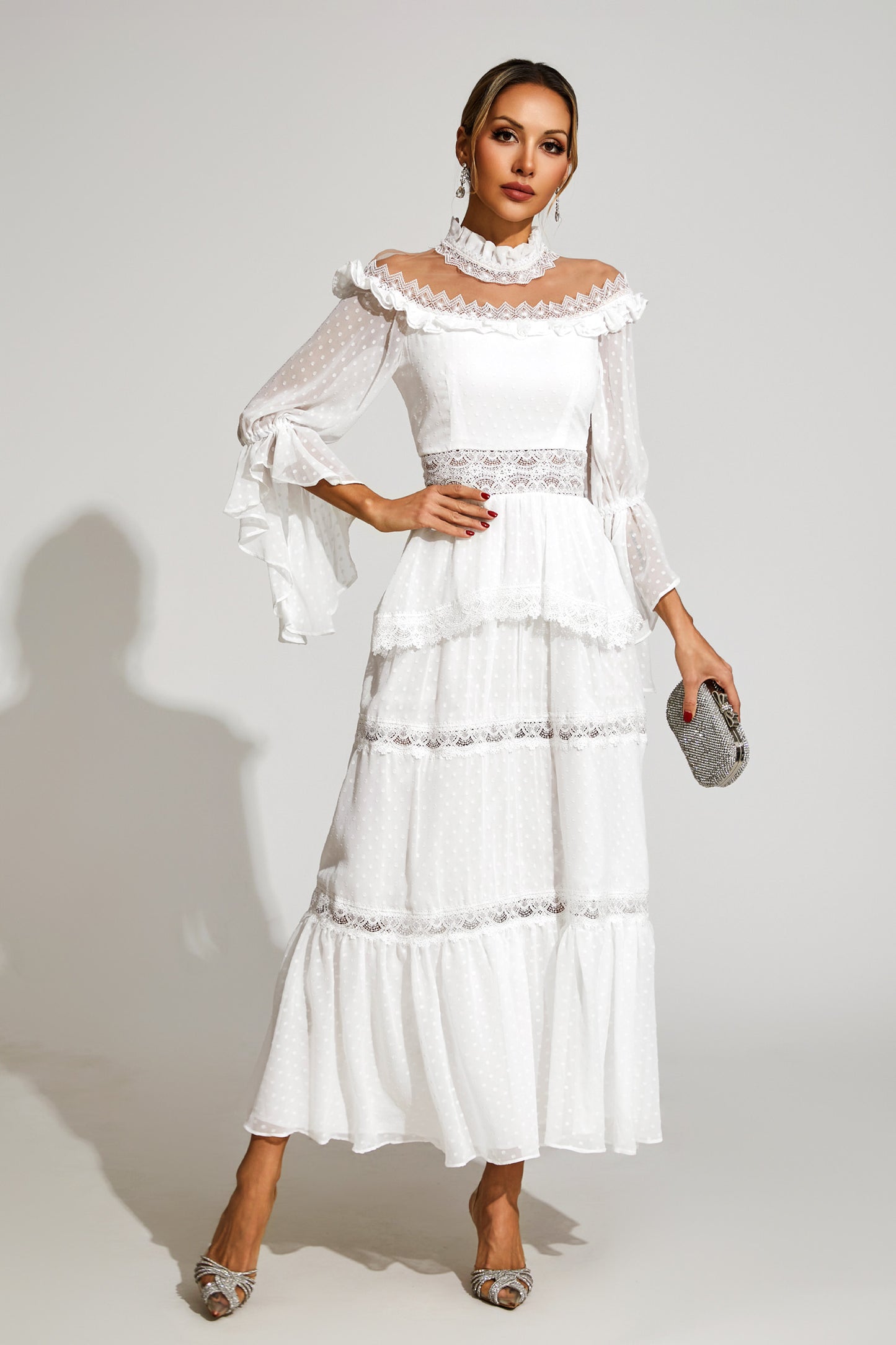 Beautifully Finished Dress in a Timeless Design