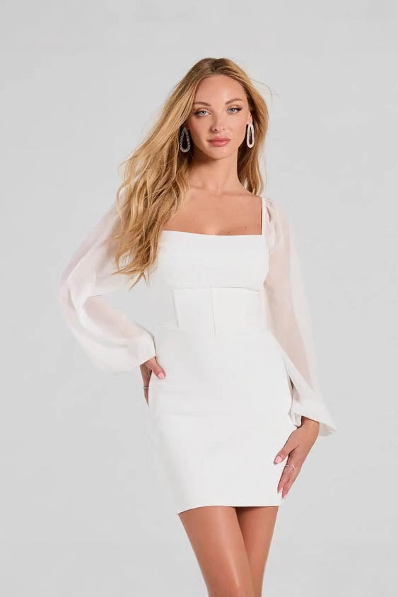 Effortlessly Elegant Dress with a Timeless Design