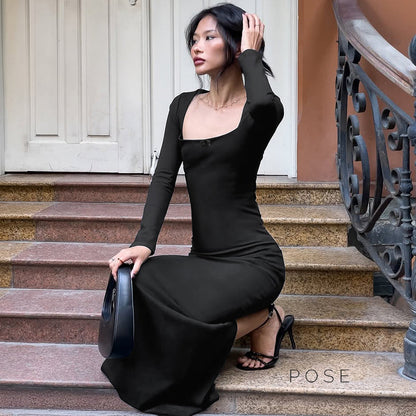 Well Tailored Dress with a Graceful Silhouette