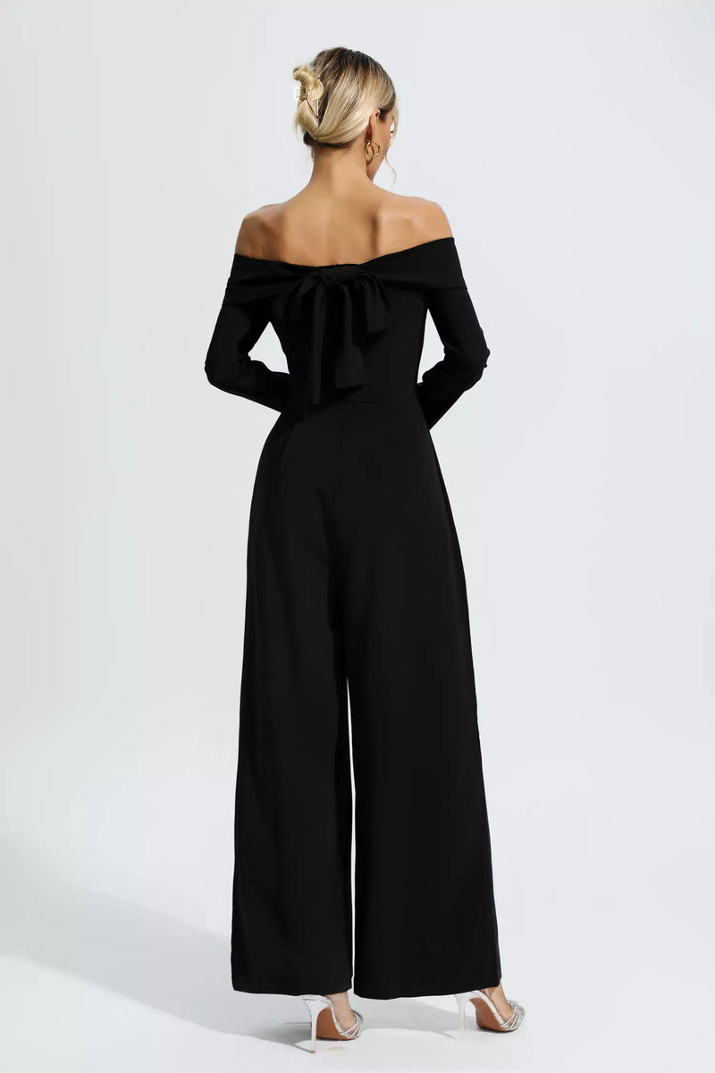 Effortlessly Elegant Garment with a Timeless Design