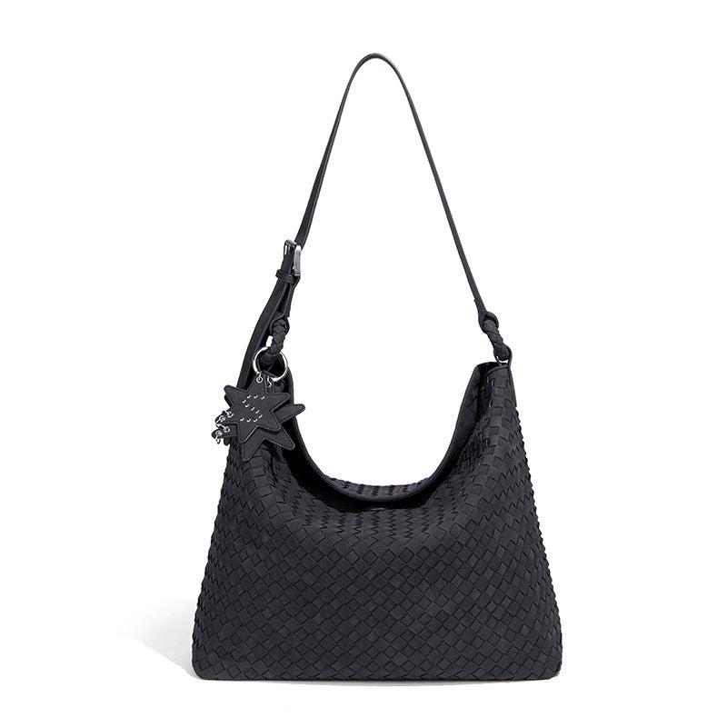 Gracefully Styled Bag for Any Occasion