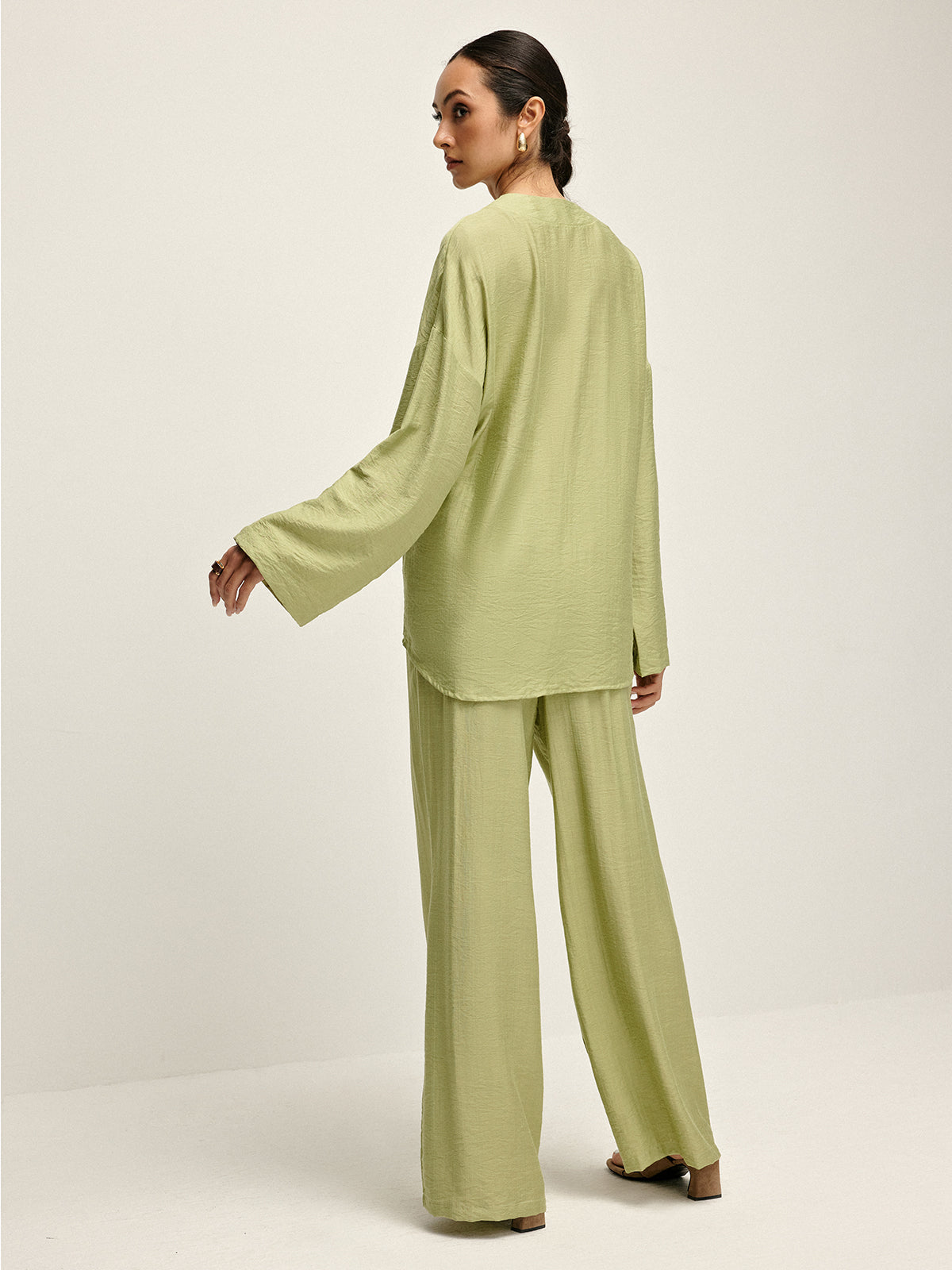 Gracefully Styled Pants for Any Occasion