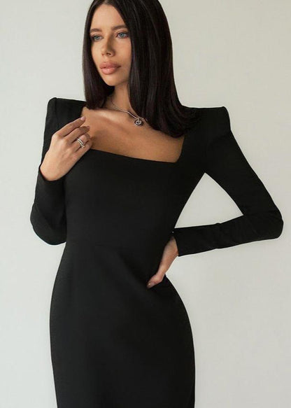 Effortlessly Elegant Dress with a Timeless Design