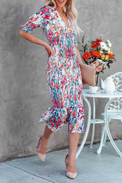 Beautifully Finished Dress in a Timeless Design