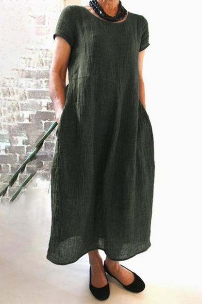 Well Tailored Dress with a Graceful Silhouette