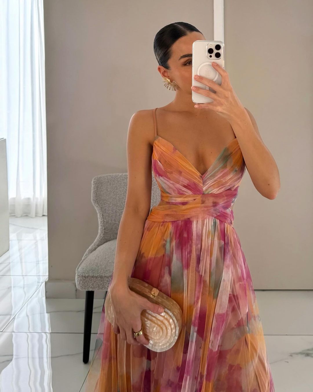 Beautifully Crafted Dress in a Classic Style