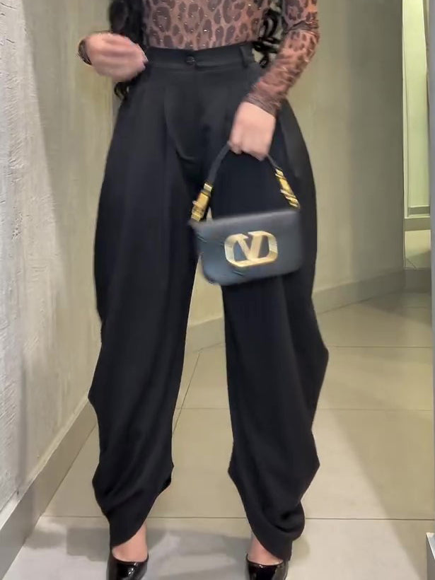 Classic Vintage Pants with a Flattering Fit