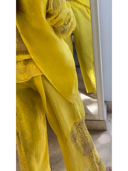 Gracefully Styled Garment for Any Occasion
