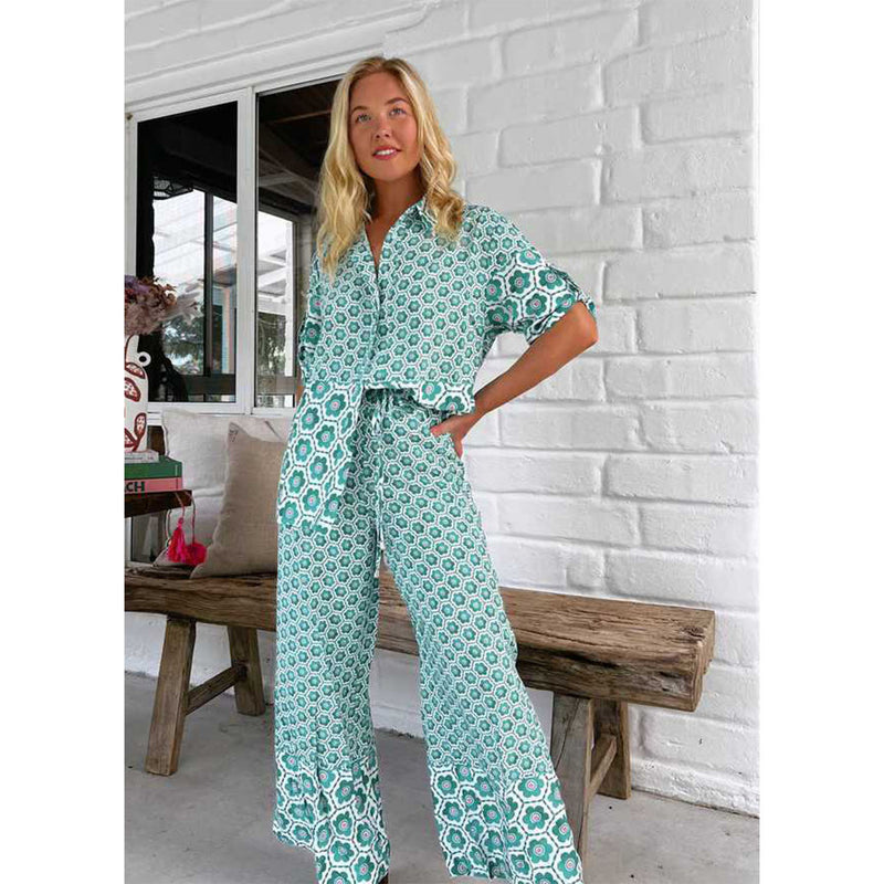 Classic Vintage & Enduringly Stylish Shirt