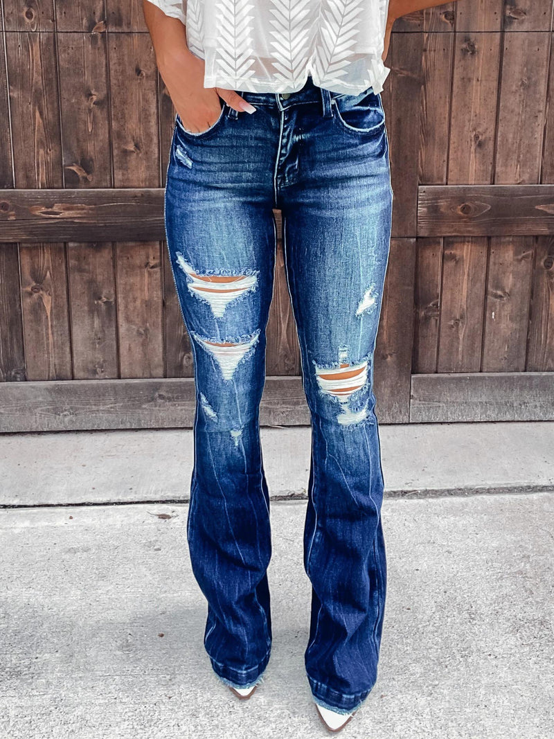 Beautifully Finished Pants in a Timeless Design