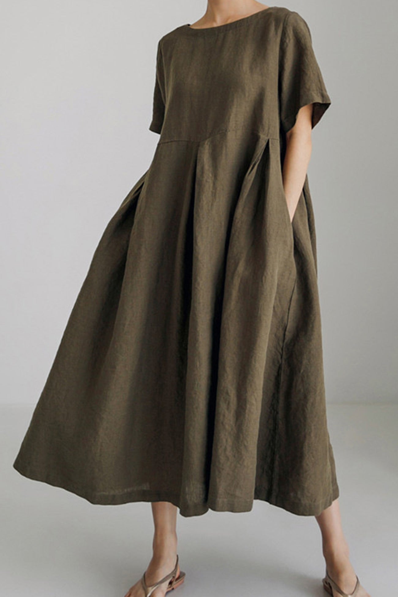 Sophisticated Dress with a Clean Classic Look