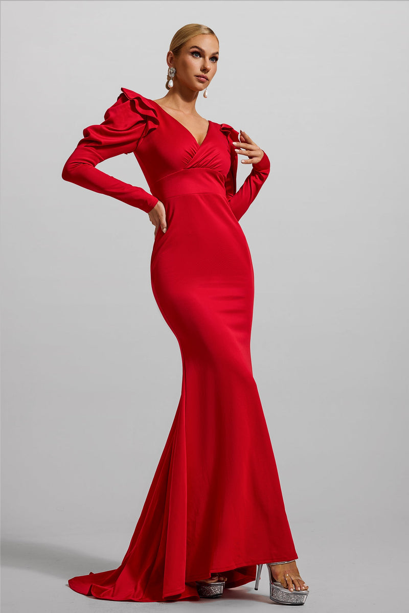 Beautifully Finished Dress in a Timeless Design