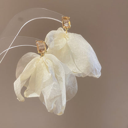 Beautiful Silver Earring with Unique Style