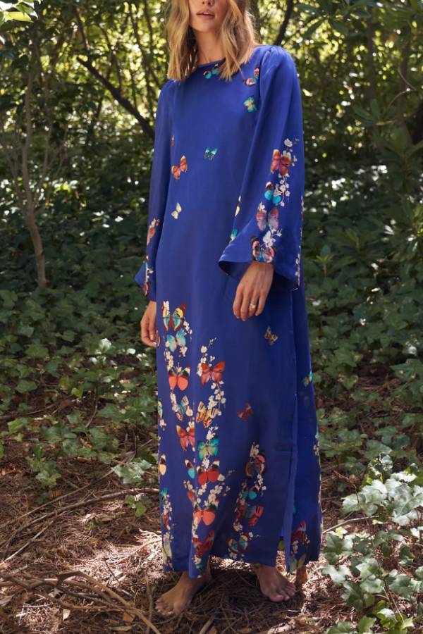Beautifully Finished Dress in a Timeless Design
