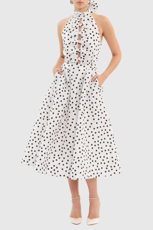 Polished Dress with an Effortless Classic Look