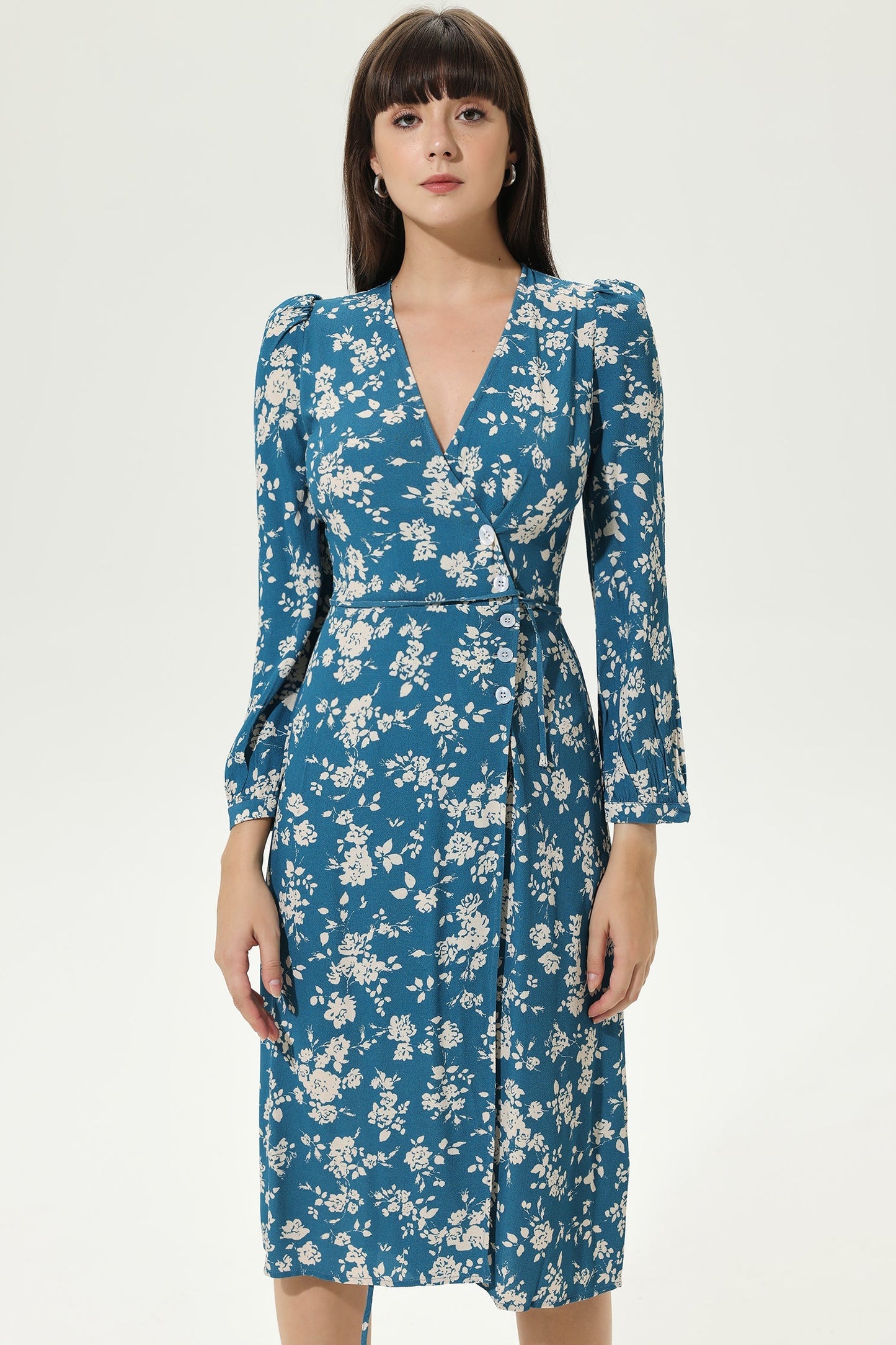 Sophisticated Dress with a Clean Classic Look