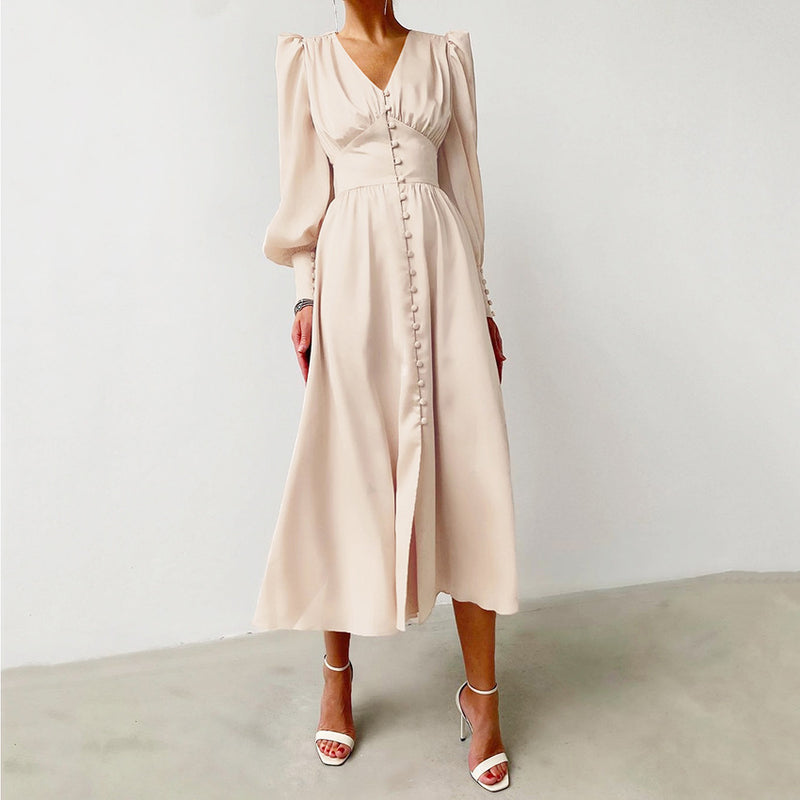 Well Tailored Dress with a Graceful Silhouette