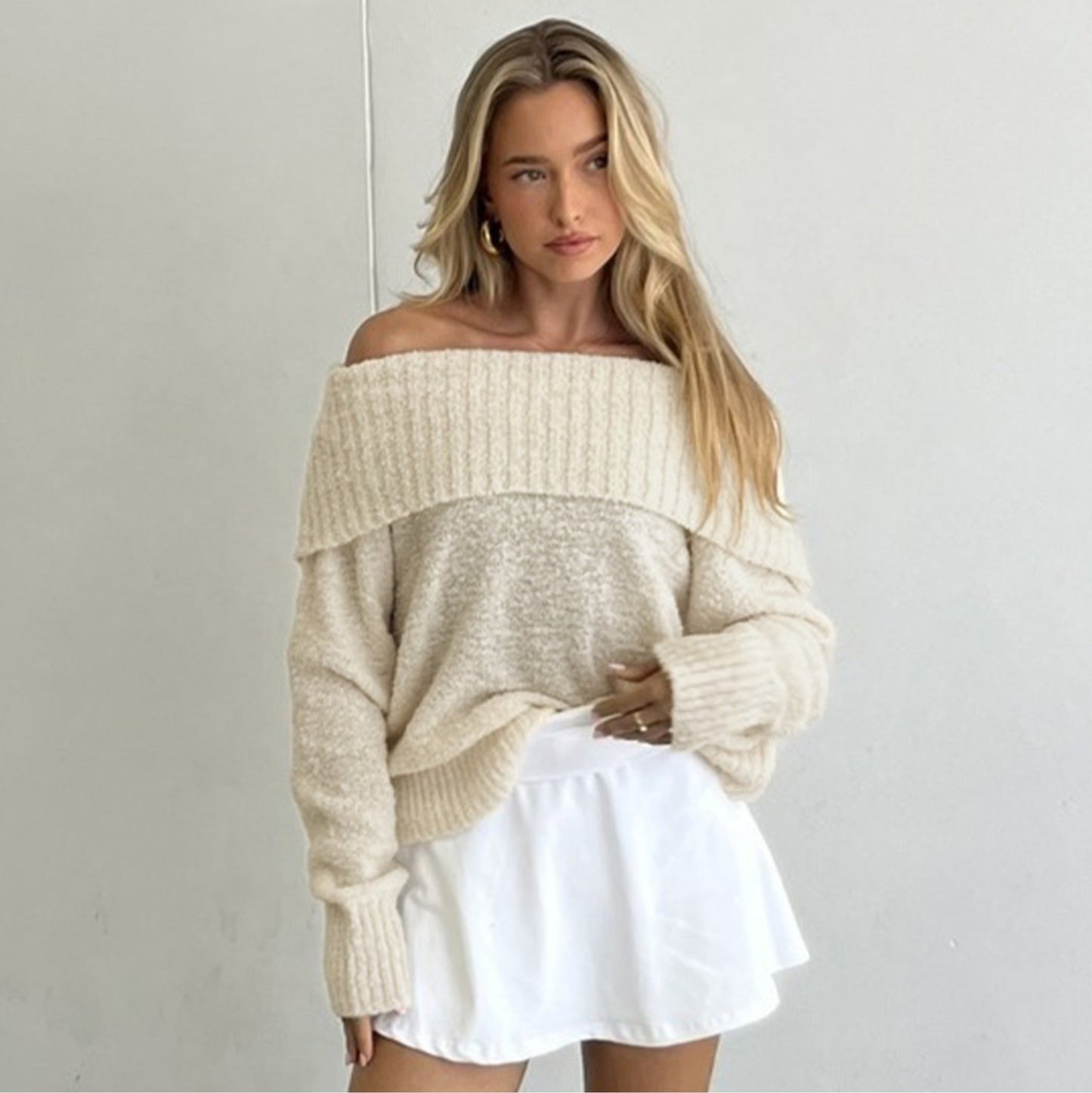Well Tailored Sweater with a Graceful Silhouette